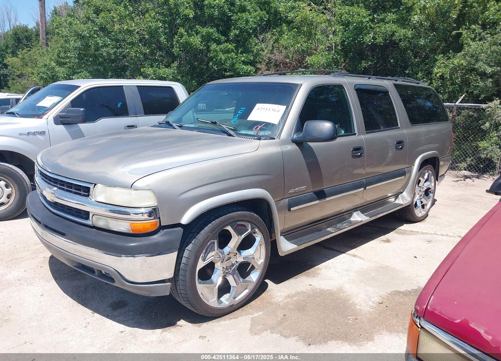 2001 CHEVROLET SUBURBAN 1500 LS VIN: 3GNEC16TX1G119957