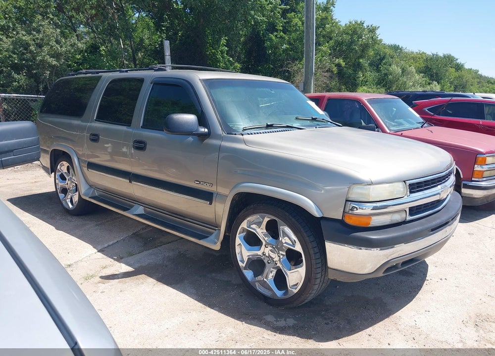 2001 CHEVROLET SUBURBAN 1500 LS VIN: 3GNEC16TX1G119957