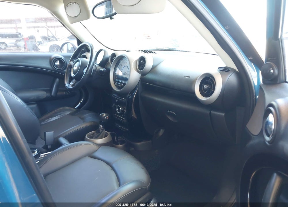 2011 MINI COOPER S VIN: WMWZC3C54BWL78925