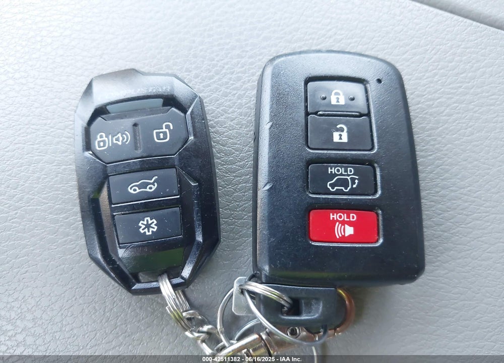 2015 TOYOTA HIGHLANDER XLE V6 VIN: 5TDJKRFH5FS116882