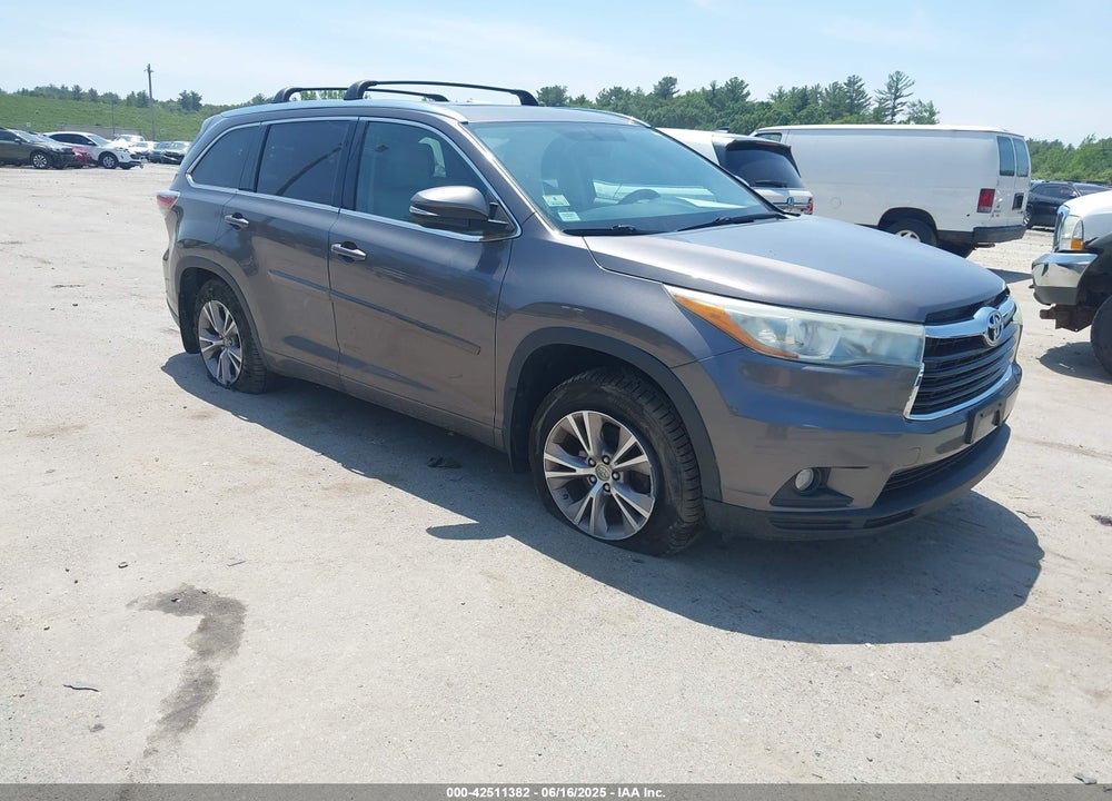 2015 TOYOTA HIGHLANDER XLE V6 VIN: 5TDJKRFH5FS116882