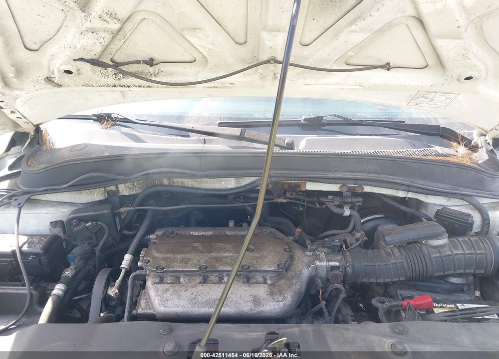 2005 HONDA PILOT EX VIN: 5FNYF18485B050765
