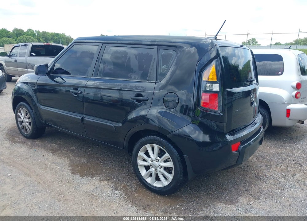 2011 KIA SOUL VIN: KNDJT2A19B7322418