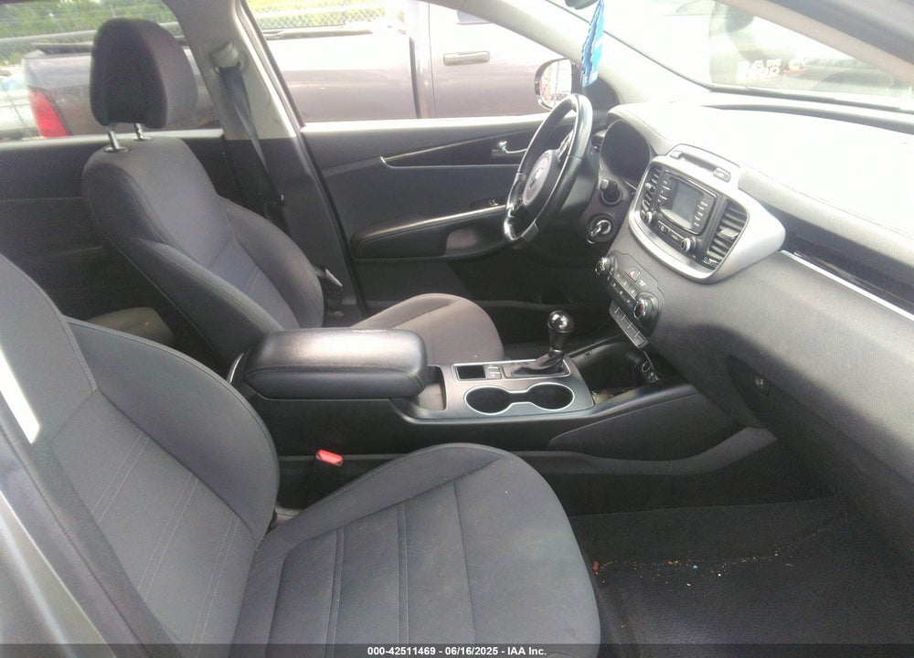 2016 KIA SORENTO VIN: 5XYPG4A3XGG096234