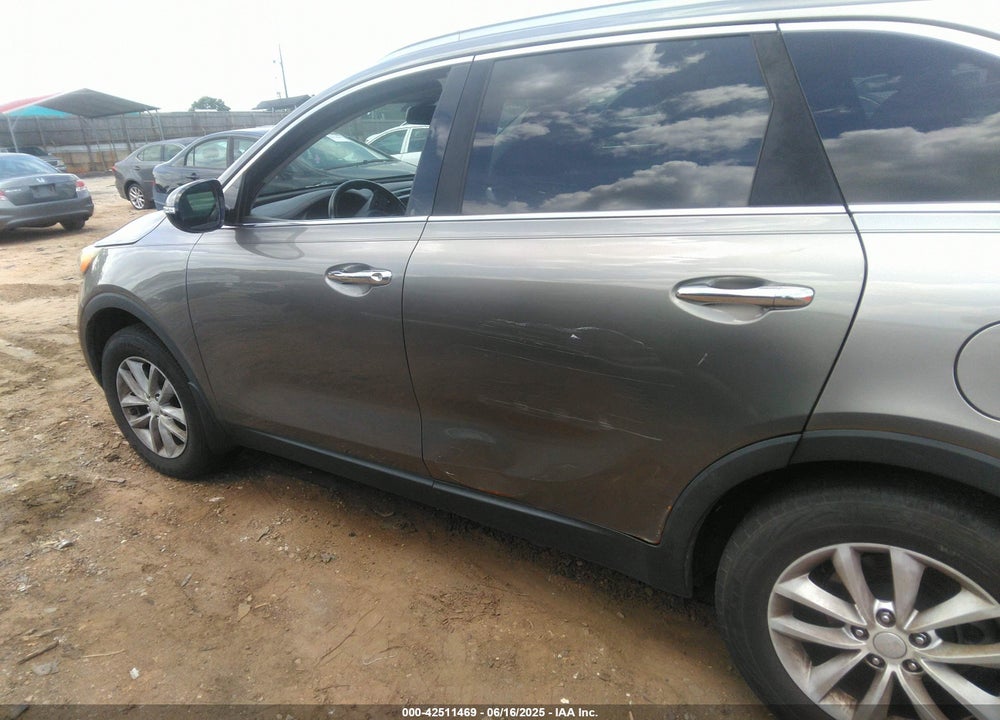 2016 KIA SORENTO VIN: 5XYPG4A3XGG096234