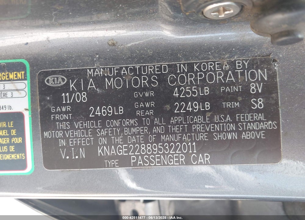2009 KIA OPTIMA VIN: KNAGE228895322011