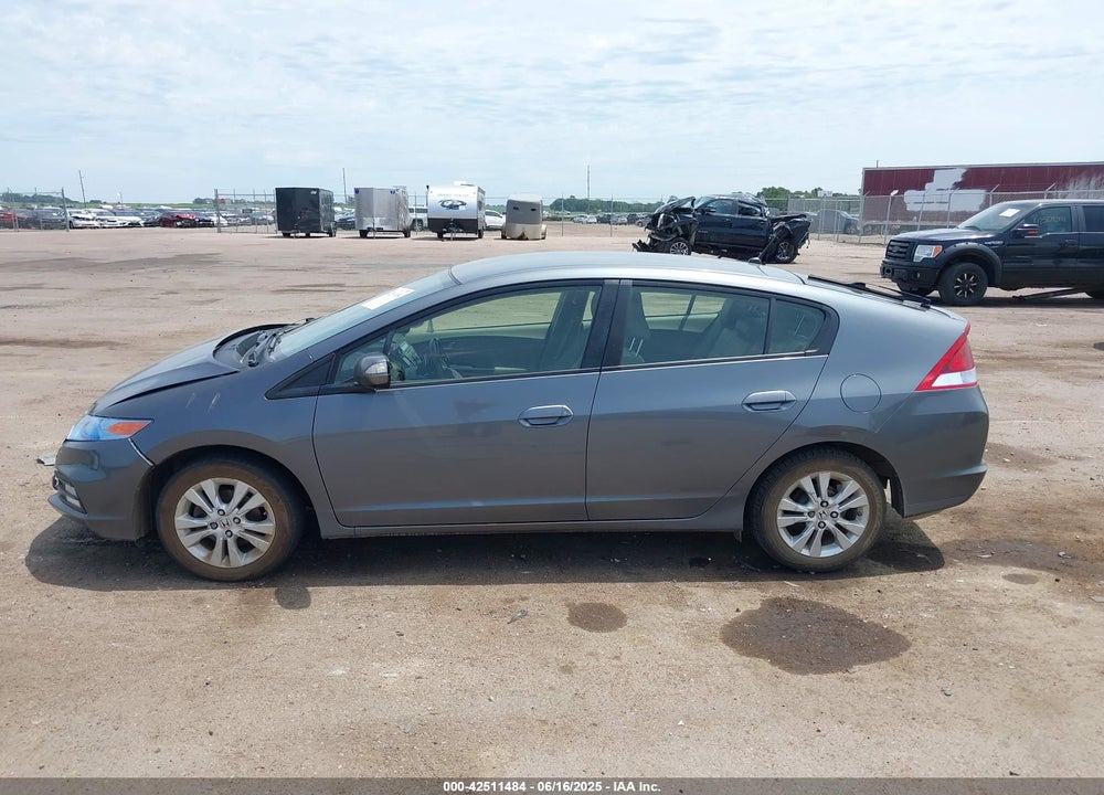 2014 HONDA INSIGHT VIN: JHMZE2H74ES000924