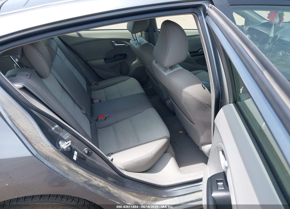 2014 HONDA INSIGHT VIN: JHMZE2H74ES000924