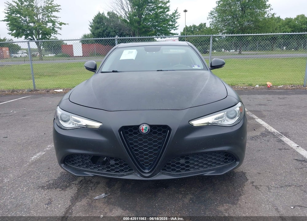 2018 ALFA ROMEO GIULIA VIN: ZARFAEDN0J7596915