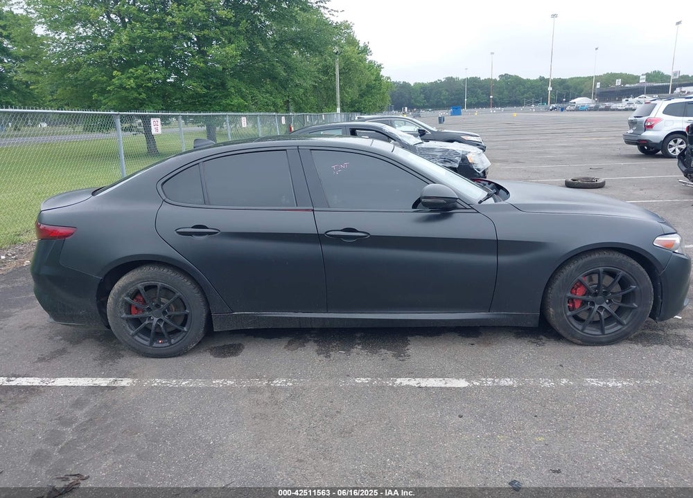 2018 ALFA ROMEO GIULIA VIN: ZARFAEDN0J7596915