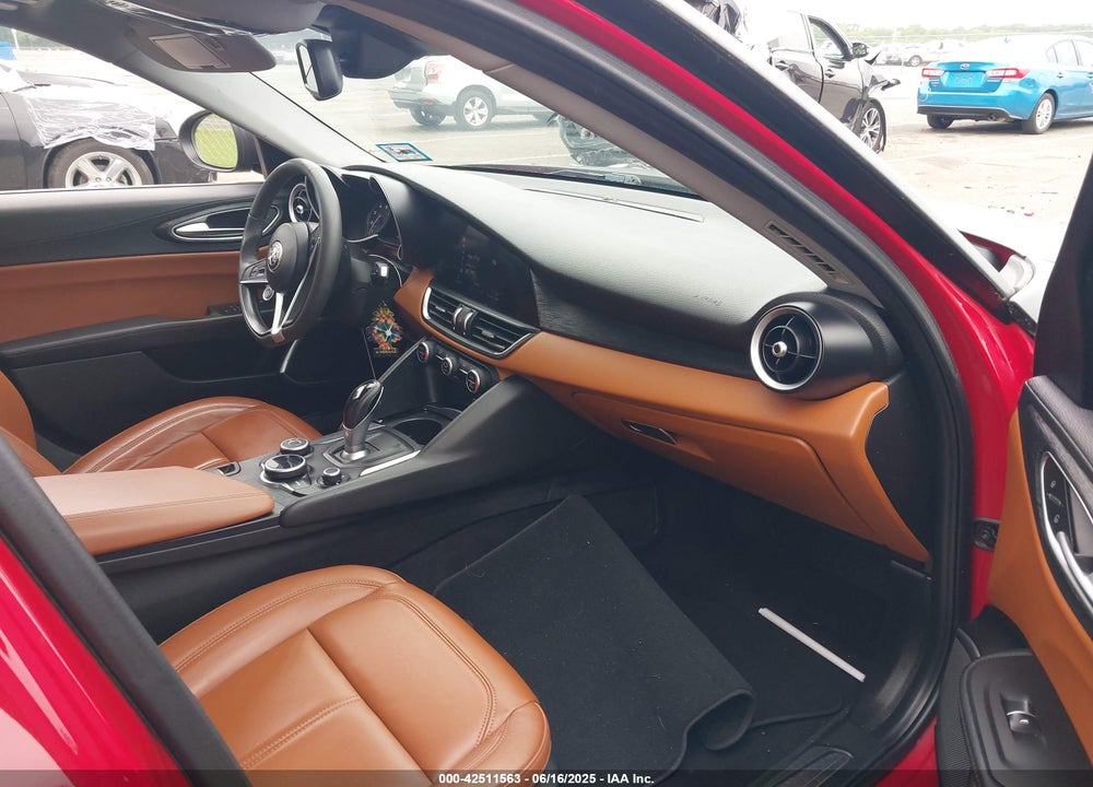 2018 ALFA ROMEO GIULIA VIN: ZARFAEDN0J7596915
