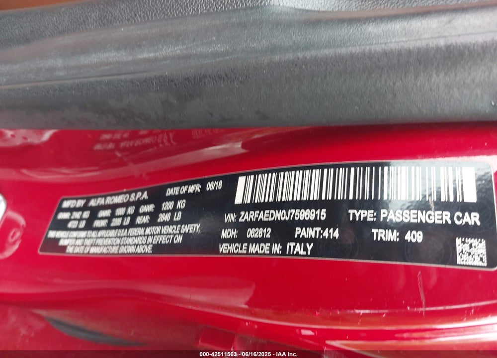 2018 ALFA ROMEO GIULIA VIN: ZARFAEDN0J7596915