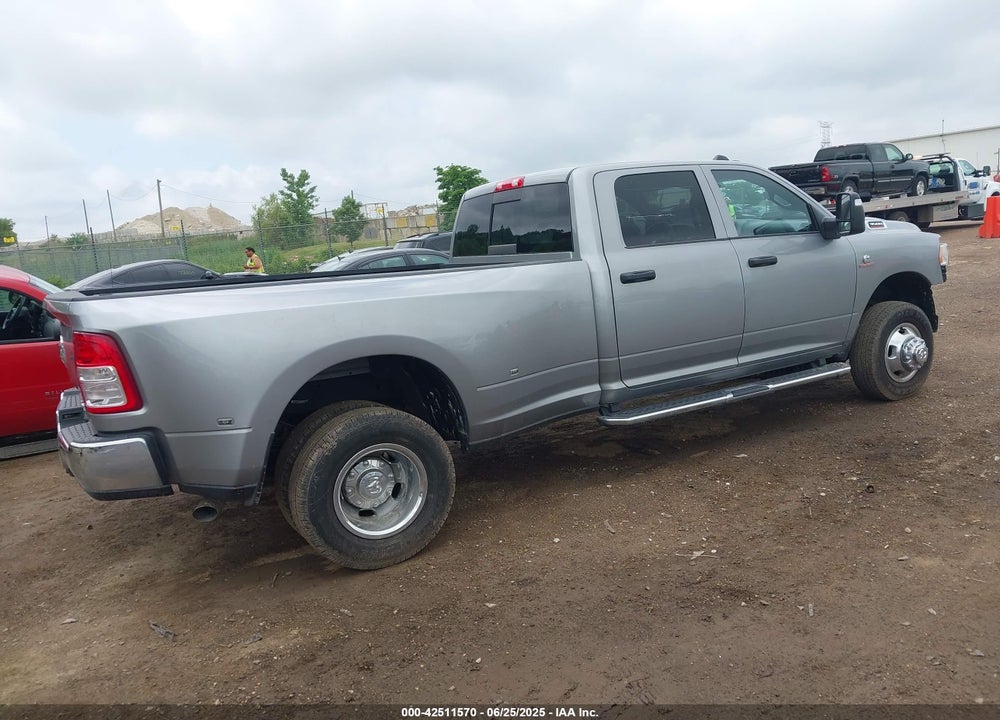 2024 RAM 3500 TRADESMAN  4X4 8' BOX VIN: 3C63RRGL8RG416238