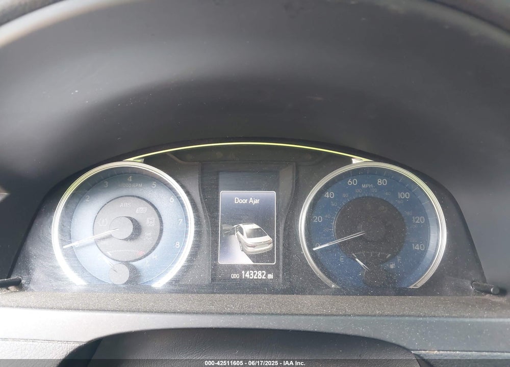 2016 TOYOTA CAMRY VIN: 4T1BF1FK2GU578329