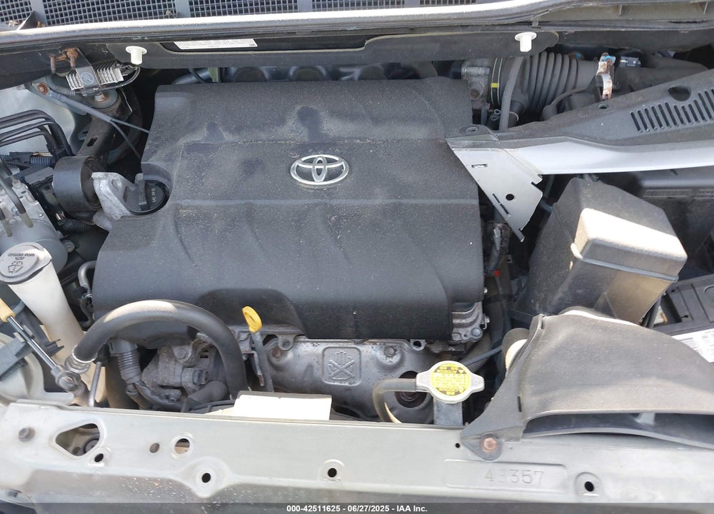 2012 TOYOTA SIENNA XLE V6 8 PASSENGER VIN: 5TDYK3DC5CS181116