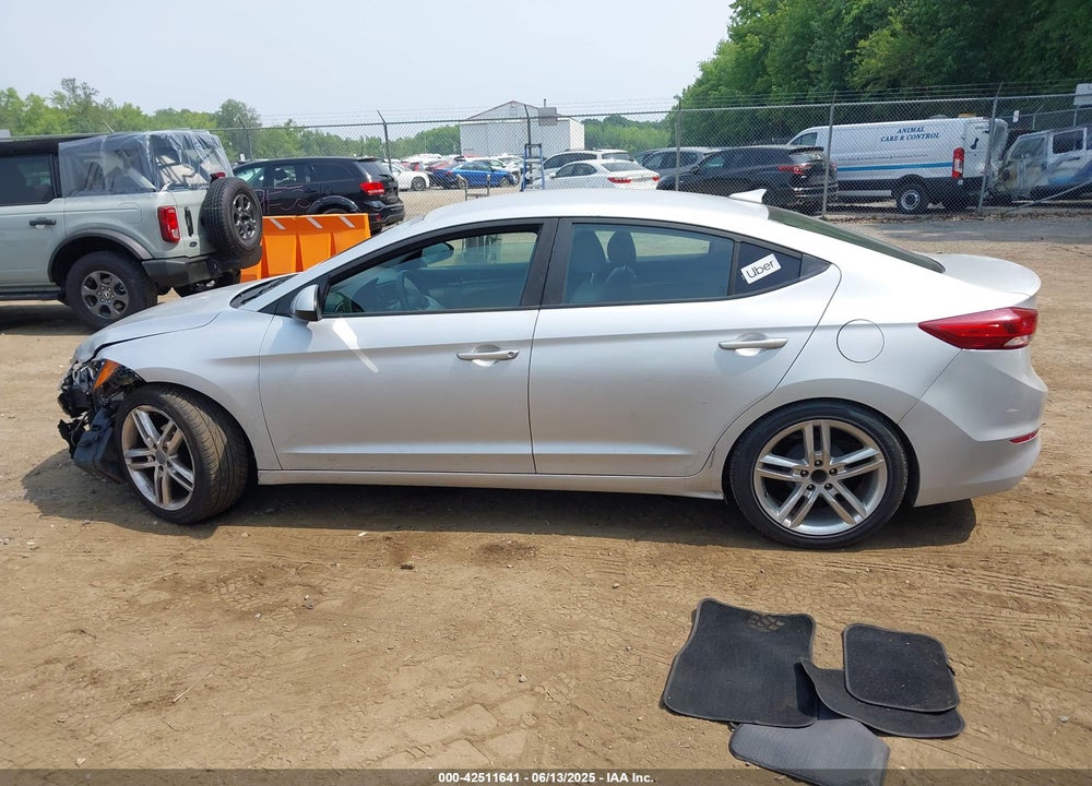 2017 HYUNDAI ELANTRA VIN: KMHD74LF5HU075281