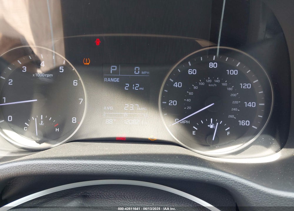 2017 HYUNDAI ELANTRA VIN: KMHD74LF5HU075281