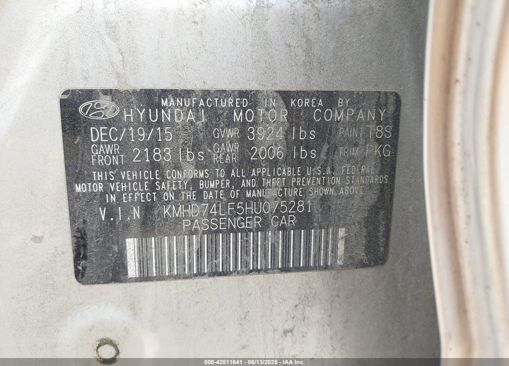 2017 HYUNDAI ELANTRA VIN: KMHD74LF5HU075281