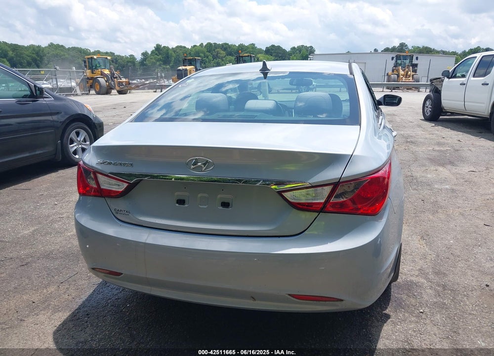 2011 HYUNDAI SONATA VIN: 5NPEB4AC9BH245532