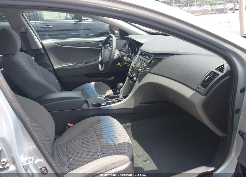 2011 HYUNDAI SONATA VIN: 5NPEB4AC9BH245532