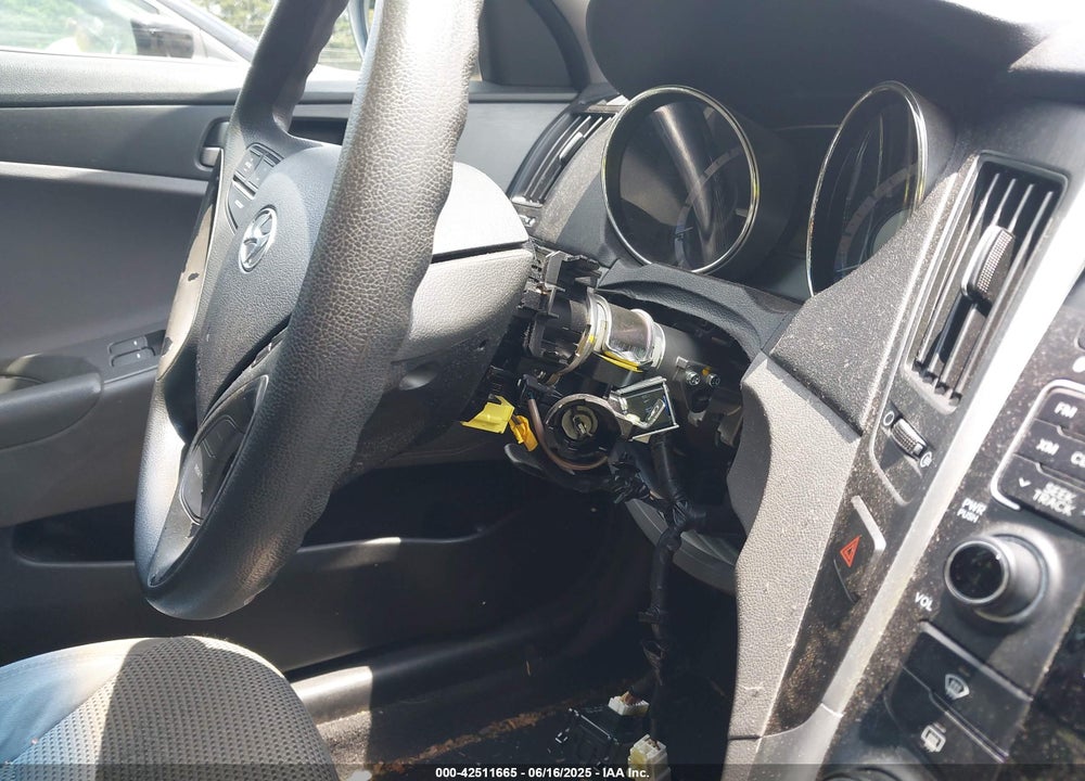 2011 HYUNDAI SONATA VIN: 5NPEB4AC9BH245532