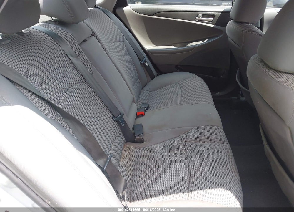 2011 HYUNDAI SONATA VIN: 5NPEB4AC9BH245532