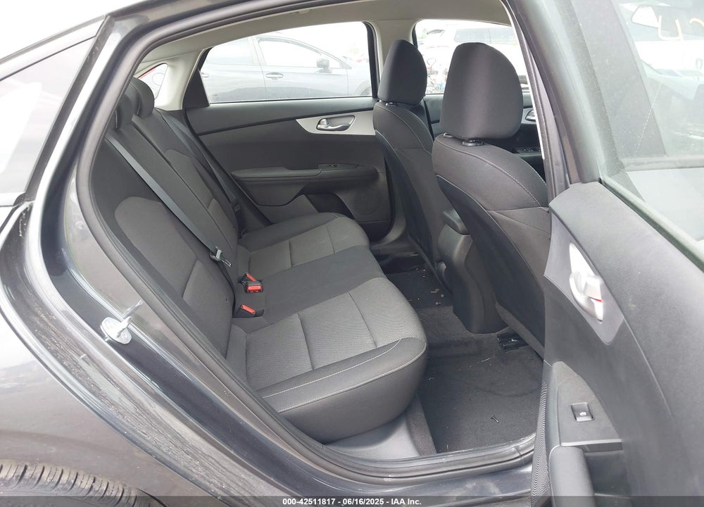 2024 KIA FORTE LXS VIN: 3KPF24AD9RE830185