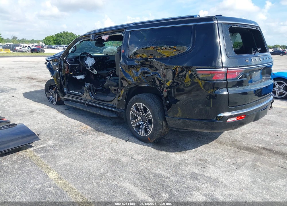 2024 JEEP WAGONEER L SERIES II 4X4 VIN: 1C4SJSBP2RS102168