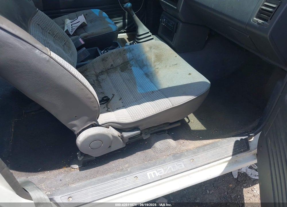 1991 MAZDA B2200 CAB PLUS VIN: JM2UF3133M0169084