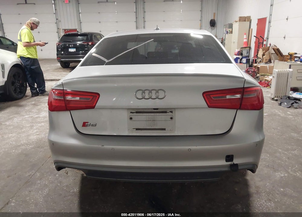 2015 AUDI S6 VIN: WAUF2AFC9FN014211