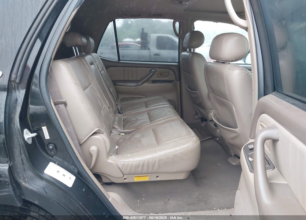 2002 TOYOTA SEQUOIA LIMITED V8 VIN: 5TDBT48A82S102411