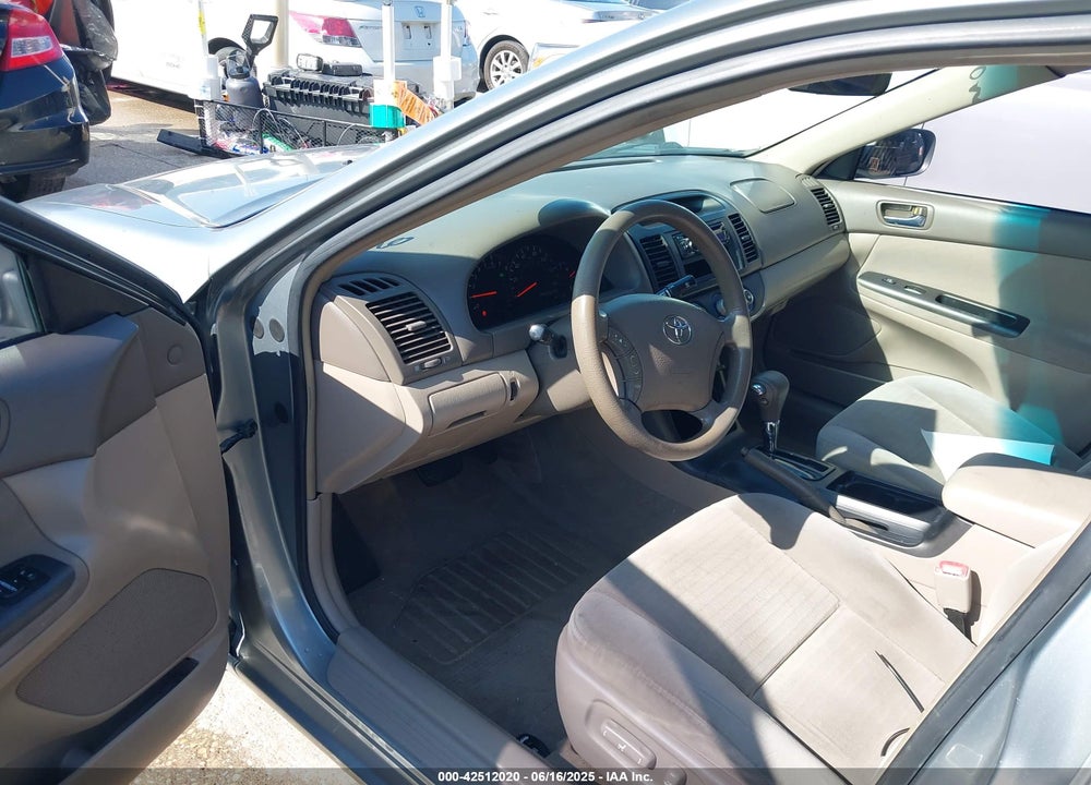 2005 TOYOTA CAMRY LE VIN: 4T1BE32K25U636957