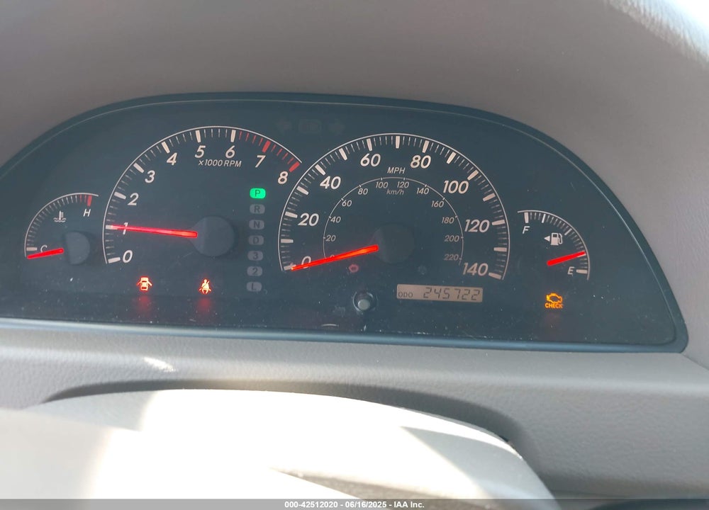2005 TOYOTA CAMRY LE VIN: 4T1BE32K25U636957