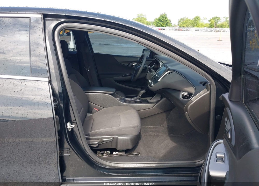 2018 CHEVROLET MALIBU VIN: 1G1ZC5ST9JF199656