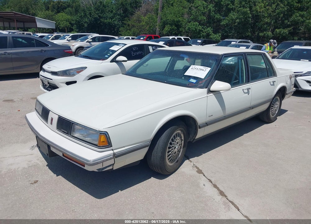 1989 OLDSMOBILE DELTA 88 ROYALE VIN: 1G3HN54C6K1812793