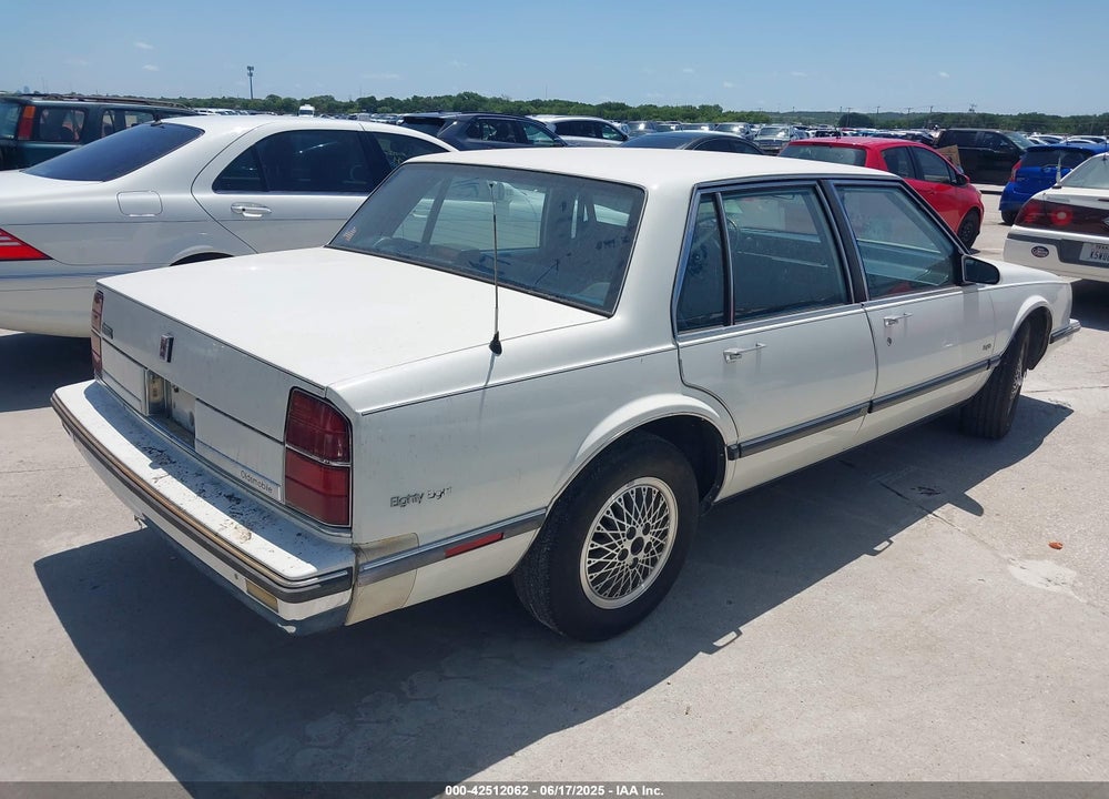 1989 OLDSMOBILE DELTA 88 ROYALE VIN: 1G3HN54C6K1812793