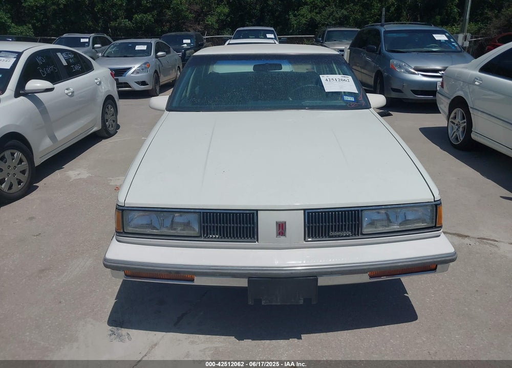 1989 OLDSMOBILE DELTA 88 ROYALE VIN: 1G3HN54C6K1812793