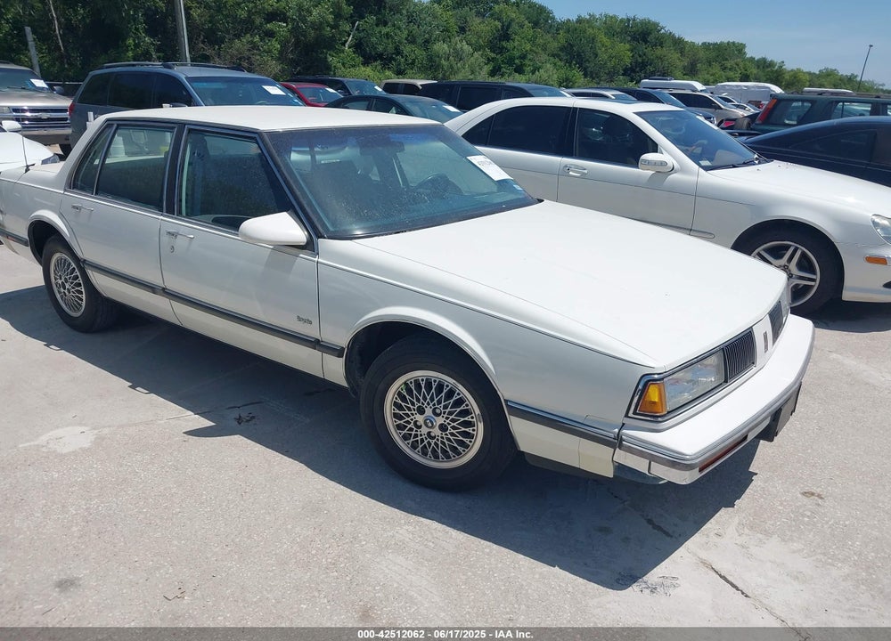 1989 OLDSMOBILE DELTA 88 ROYALE VIN: 1G3HN54C6K1812793