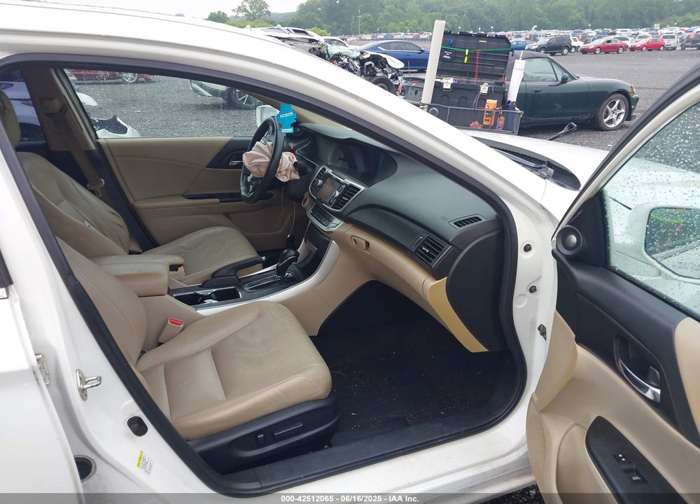 2014 HONDA ACCORD VIN: 1HGCR2F80EA019856