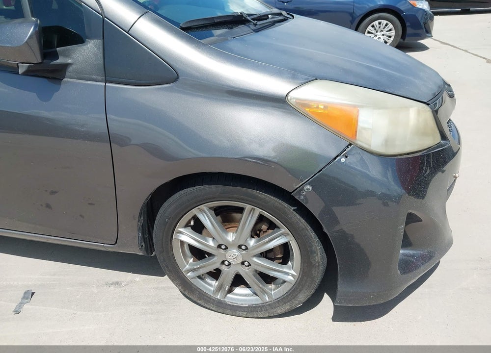 2013 TOYOTA YARIS SE VIN: JTDKTUD36DD561779