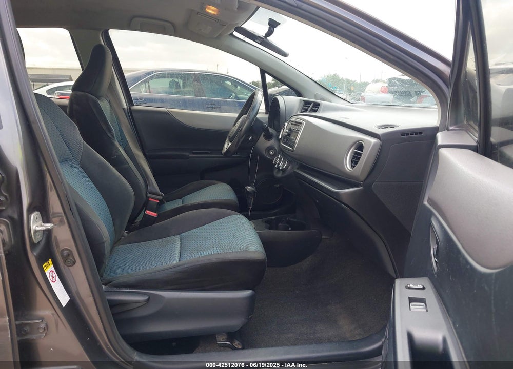 2013 TOYOTA YARIS SE VIN: JTDKTUD36DD561779