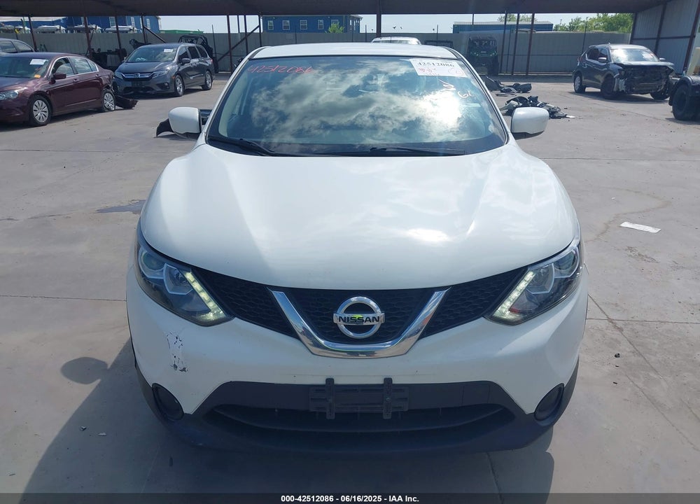 2017 NISSAN ROGUE SPORT VIN: JN1BJ1CP0HW014884