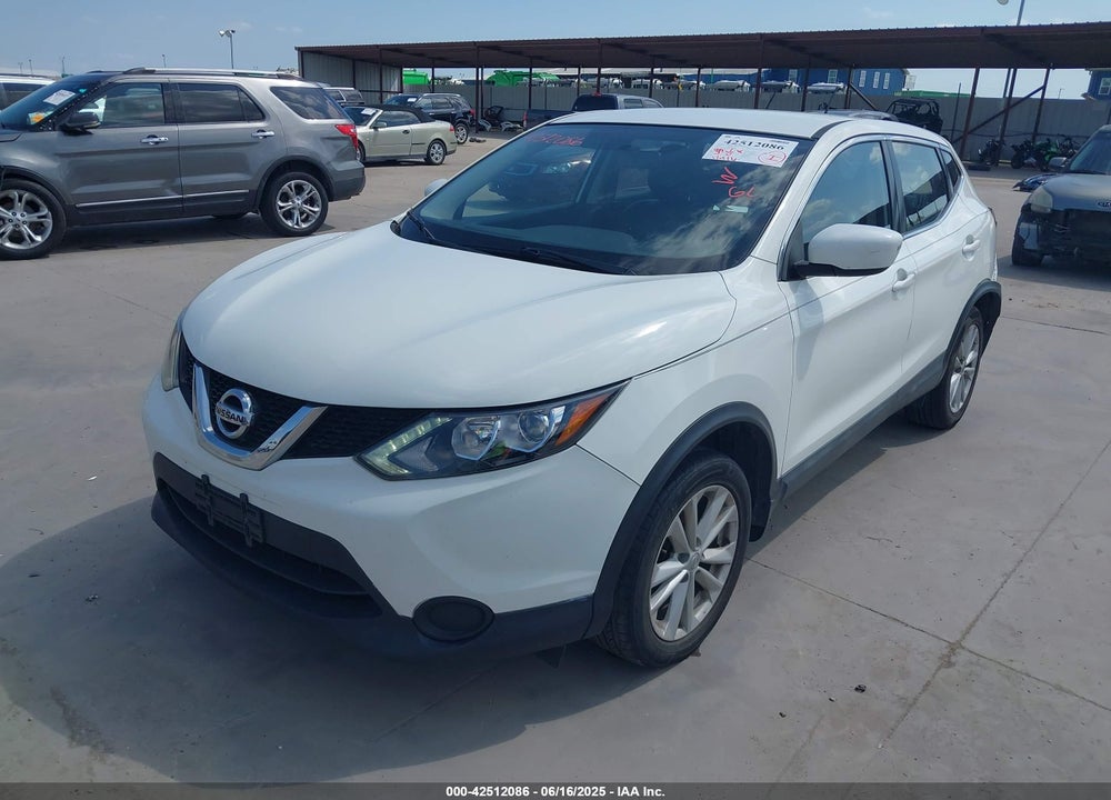 2017 NISSAN ROGUE SPORT VIN: JN1BJ1CP0HW014884