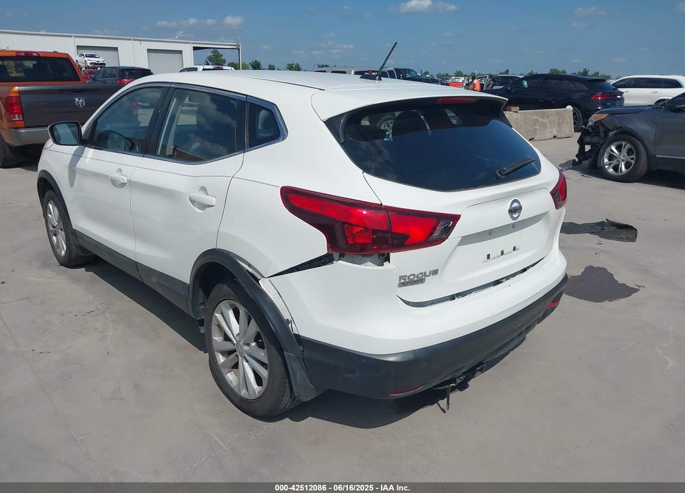 2017 NISSAN ROGUE SPORT VIN: JN1BJ1CP0HW014884