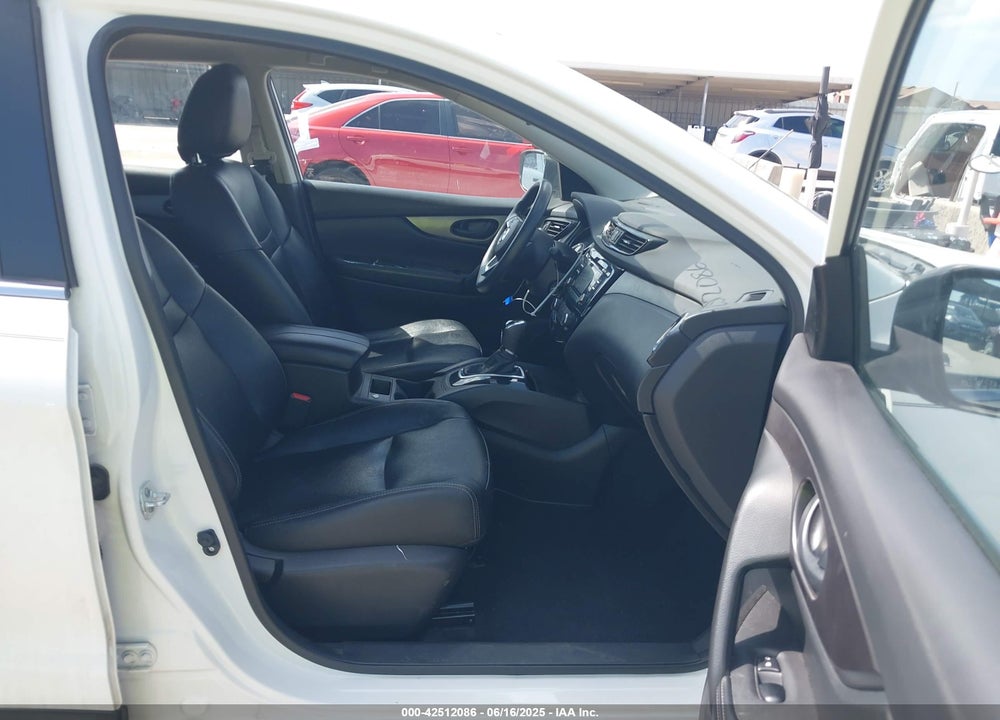 2017 NISSAN ROGUE SPORT VIN: JN1BJ1CP0HW014884