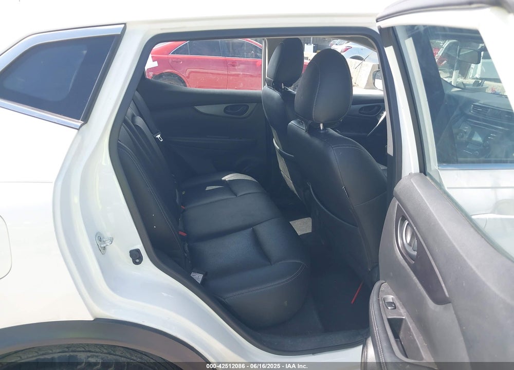 2017 NISSAN ROGUE SPORT VIN: JN1BJ1CP0HW014884