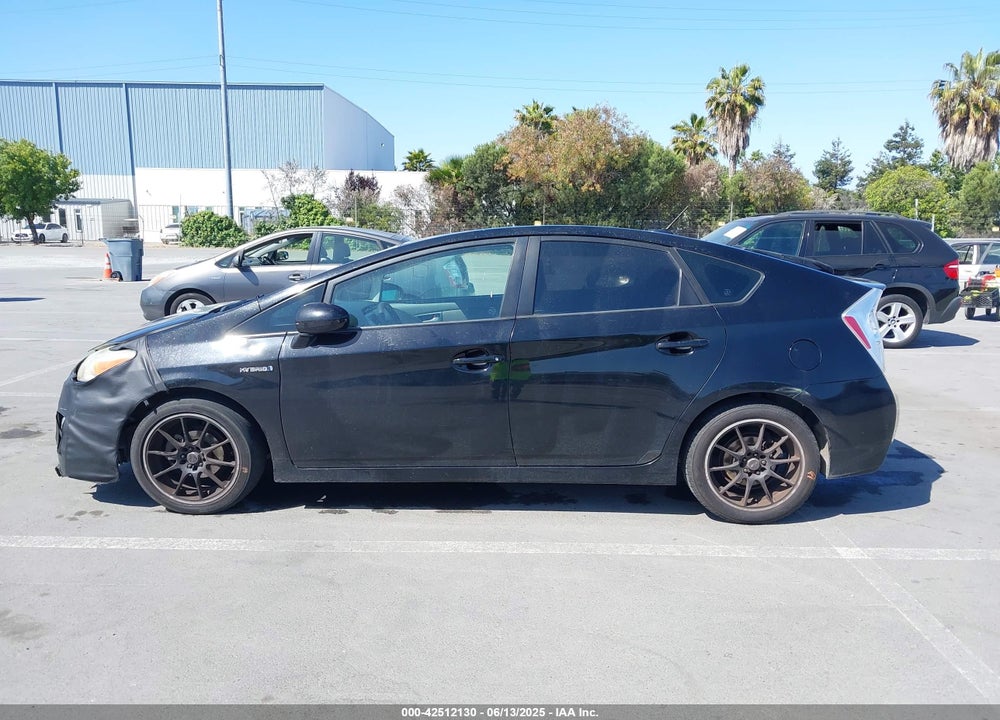 2011 TOYOTA PRIUS TWO VIN: JTDKN3DUXB0252169