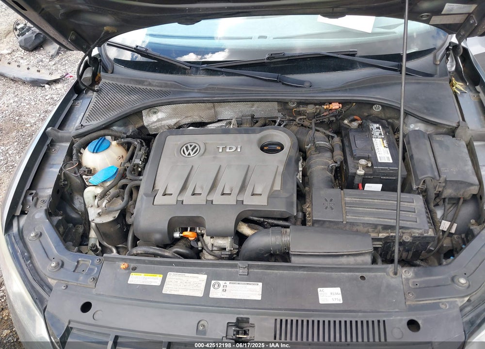2012 VOLKSWAGEN PASSAT VIN: 1VWBN7A33CC103831