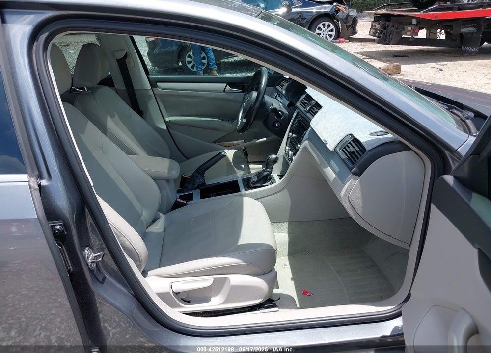 2012 VOLKSWAGEN PASSAT VIN: 1VWBN7A33CC103831