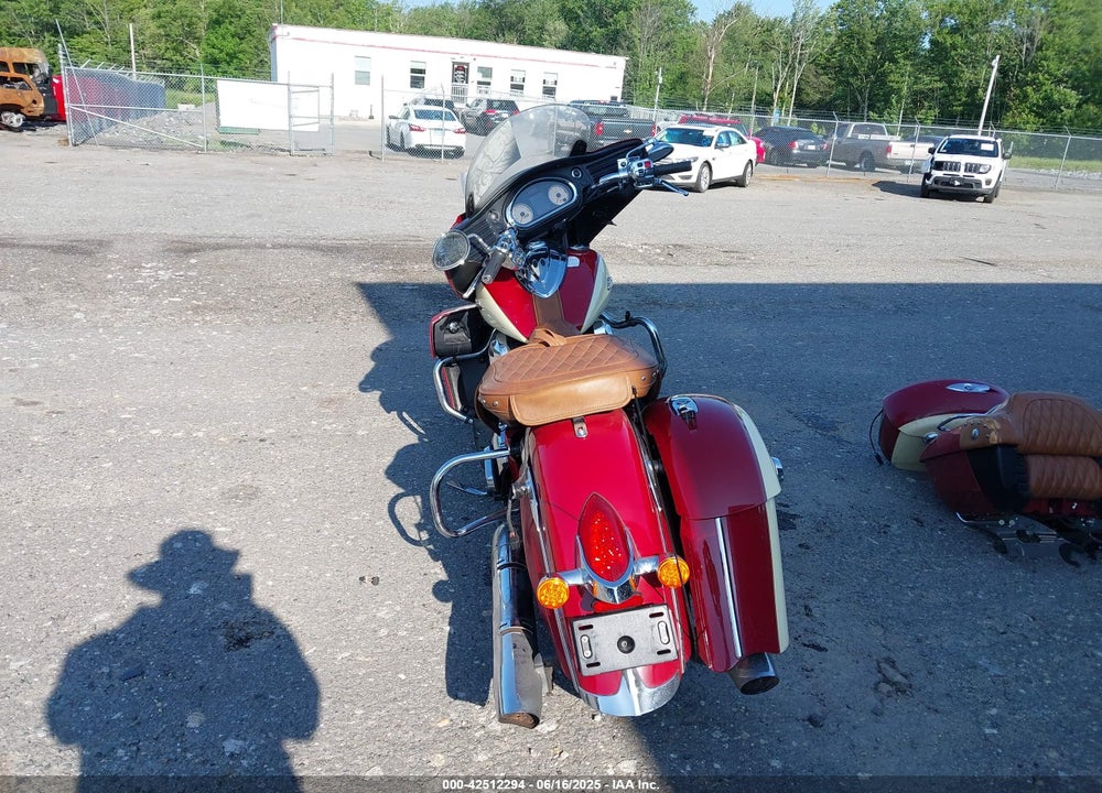 2015 INDIAN MOTORCYCLE CO. ROADMASTER VIN: 56KTRAAA3F3324612